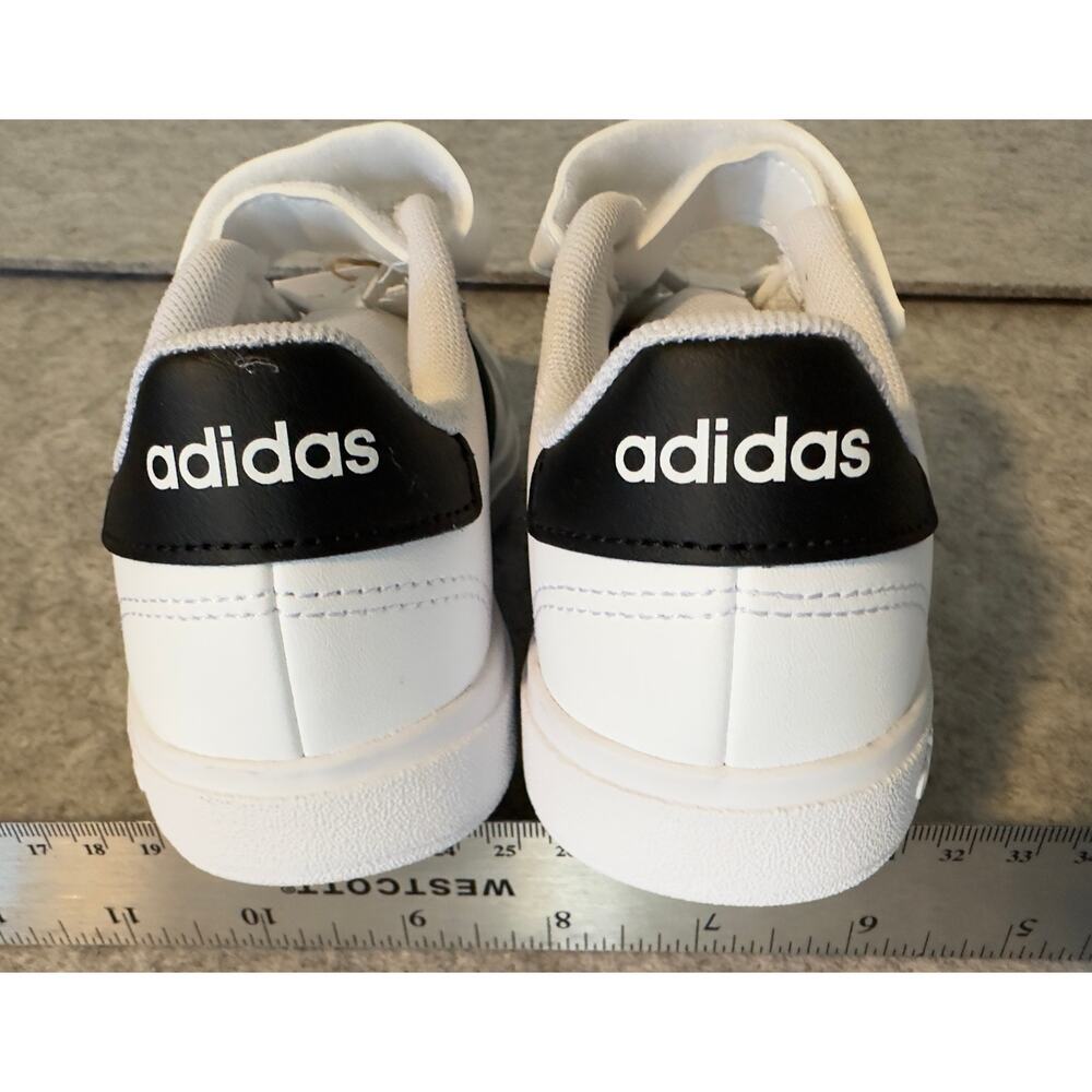 NWT Kids Adidas Sneakers Size 11 kids